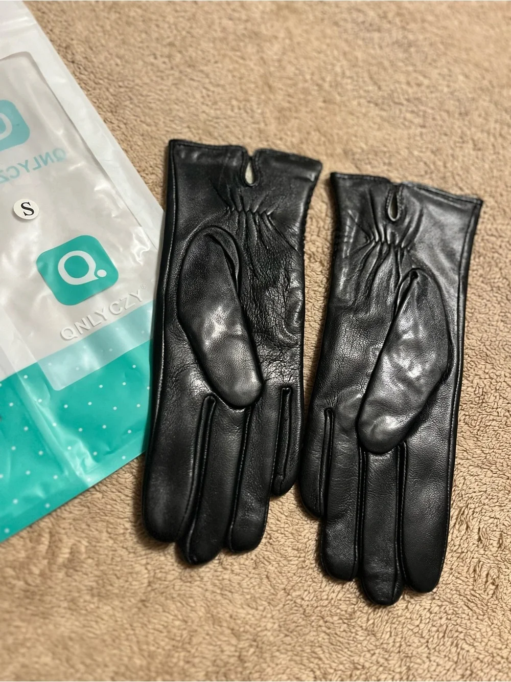 NWT Genuine sheepskin Black Leather Gloves winter warm touchscreen size S
